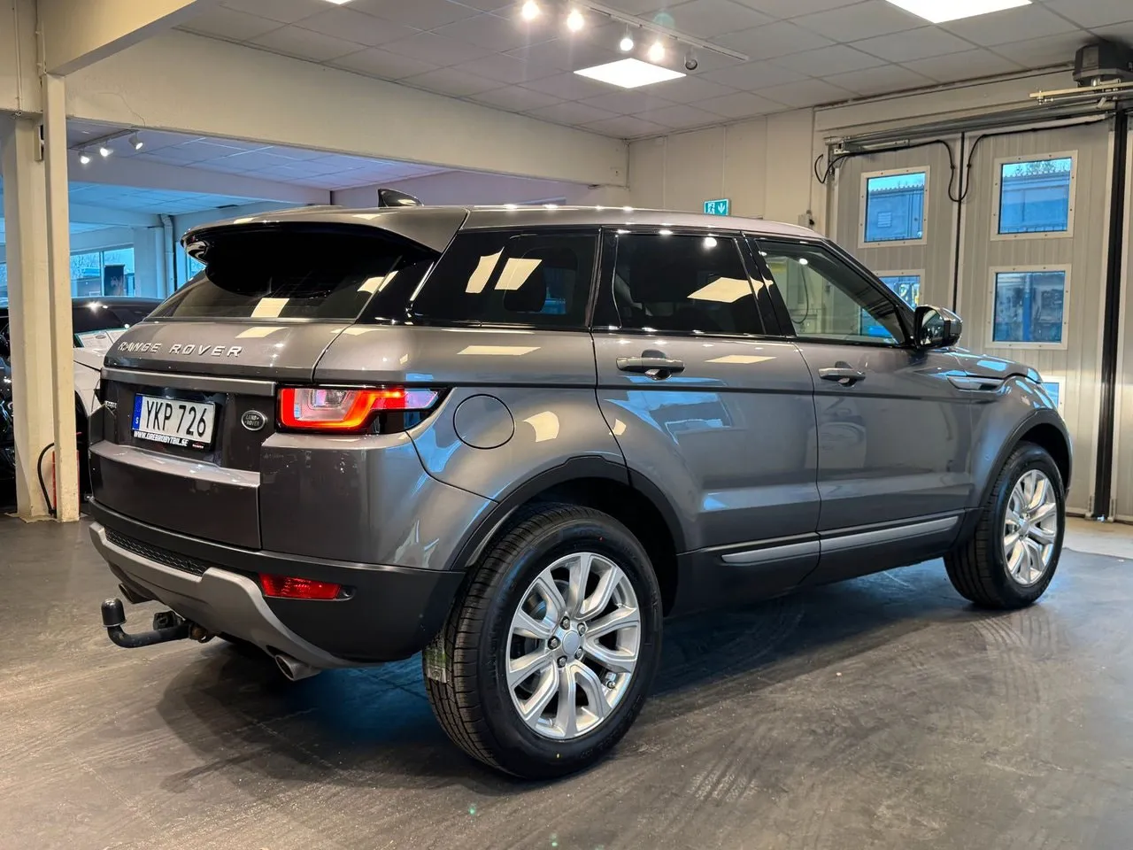 Vehicle image 3