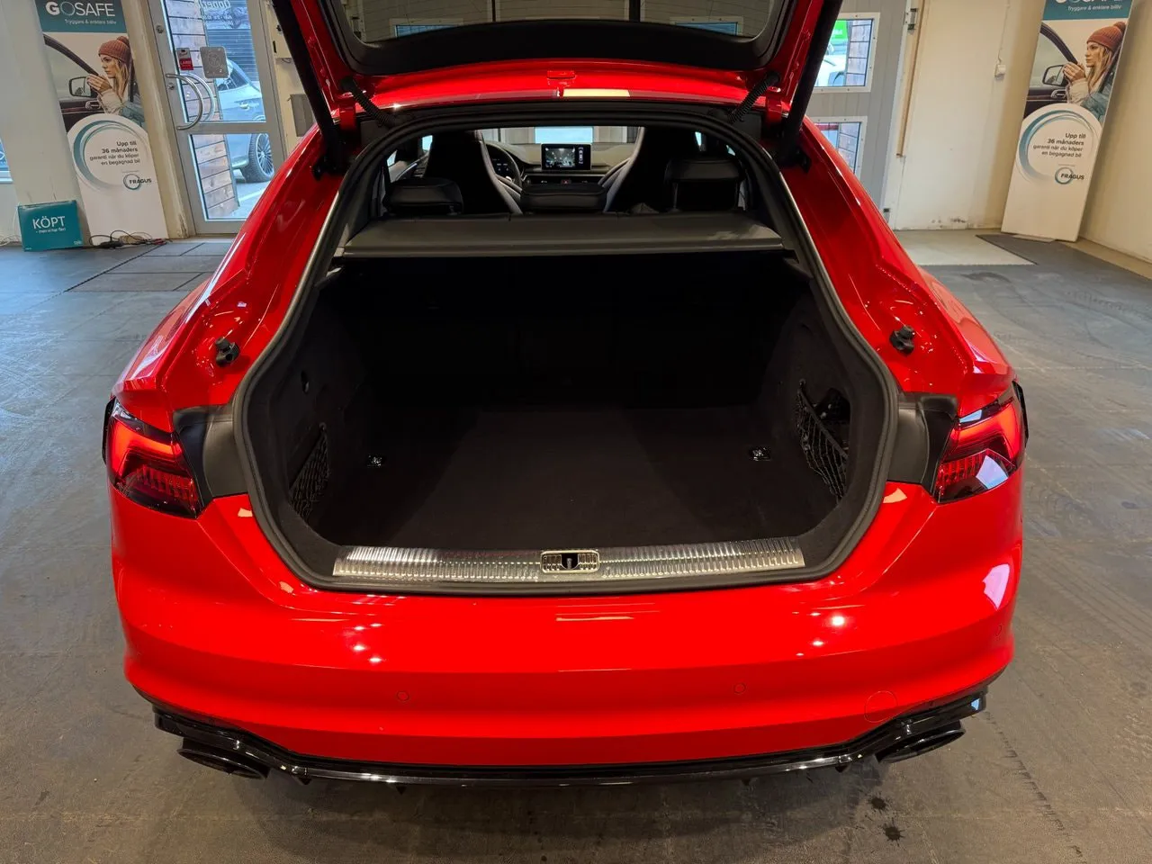 Vehicle image 30