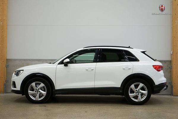 Audi Q3 40 TDI quattro Proline Adv D-värme Drag Carplay - 2020