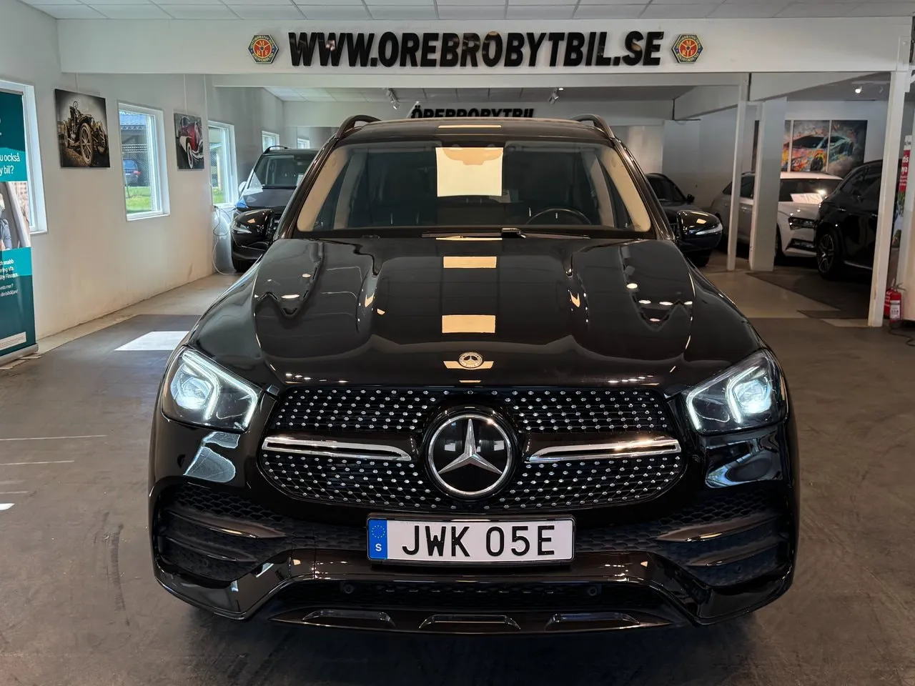 Vehicle image 35