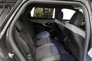 Peugeot e-5008 bild 13