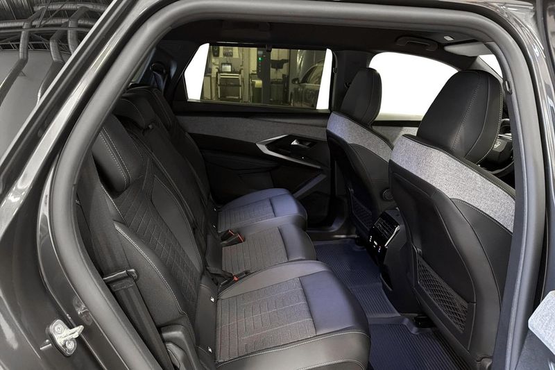 Peugeot e-5008 bild 13