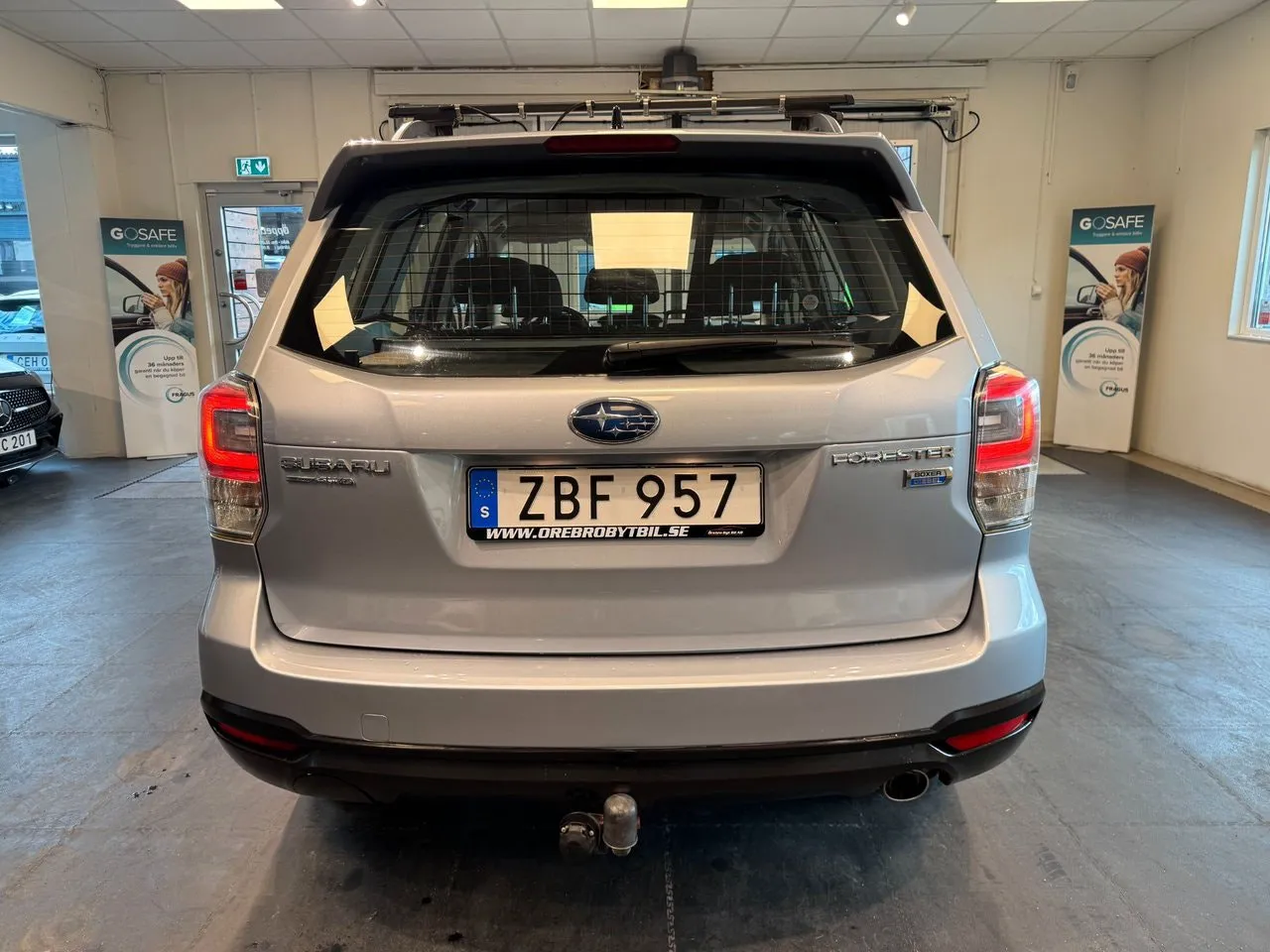 Vehicle image 19