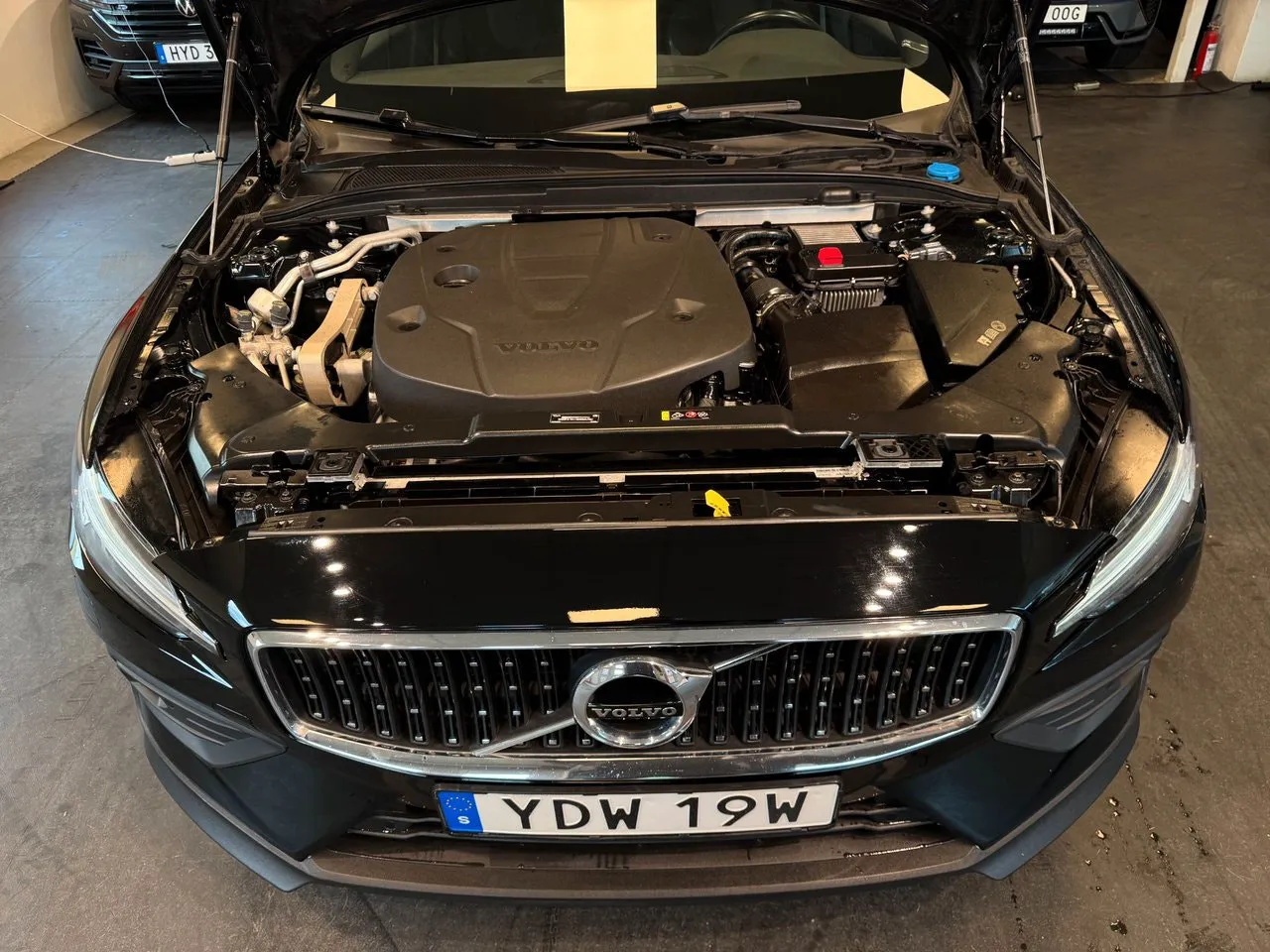 Vehicle image 24