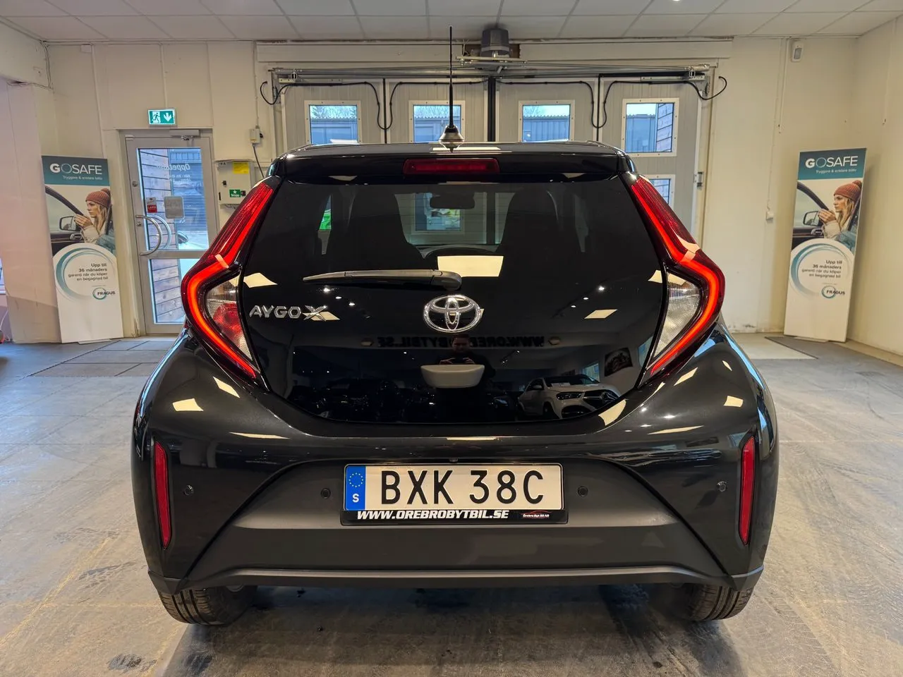 Vehicle image 22