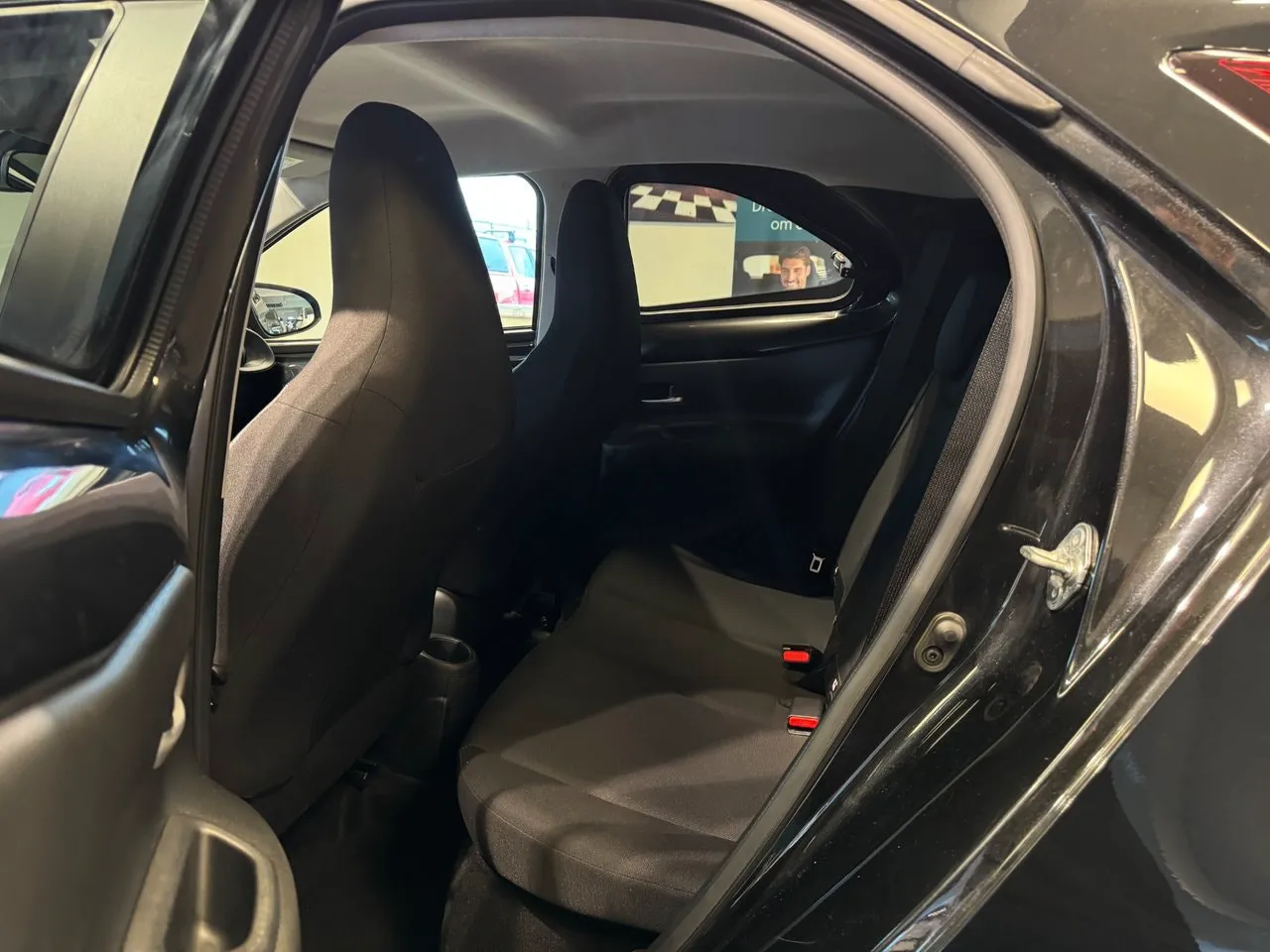 Vehicle image 18