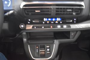 Peugeot e-Expert bild 16