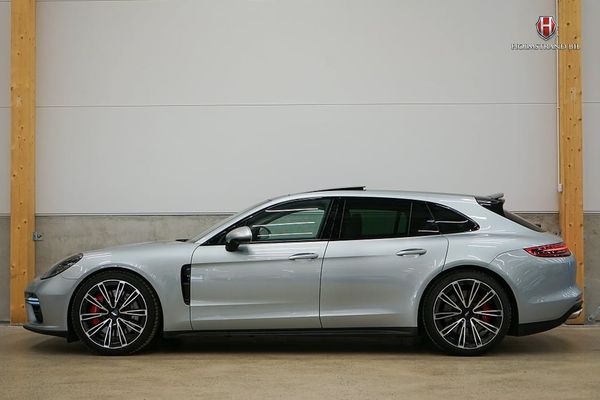 Porsche Panamera Turbo Sport Turismo ST 550hk Chrono Pano BOSE PASM - 2019