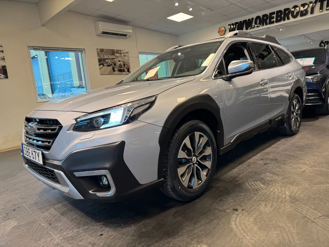 Vehicle image 1