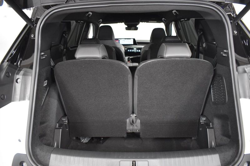Peugeot e-5008 bild 15