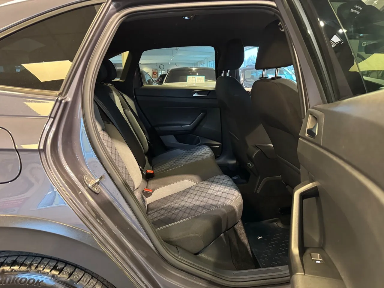 Vehicle image 18