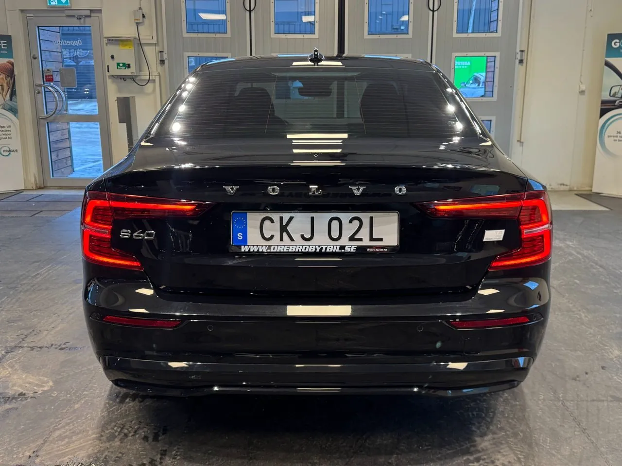 Vehicle image 25