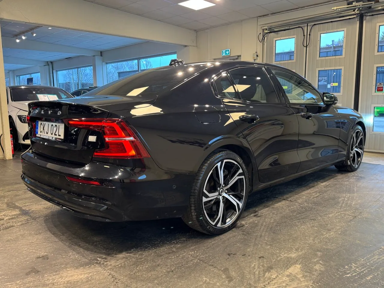 Vehicle image 3