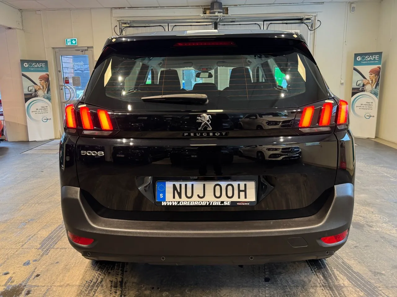 Vehicle image 22