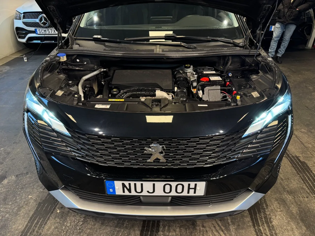 Vehicle image 21