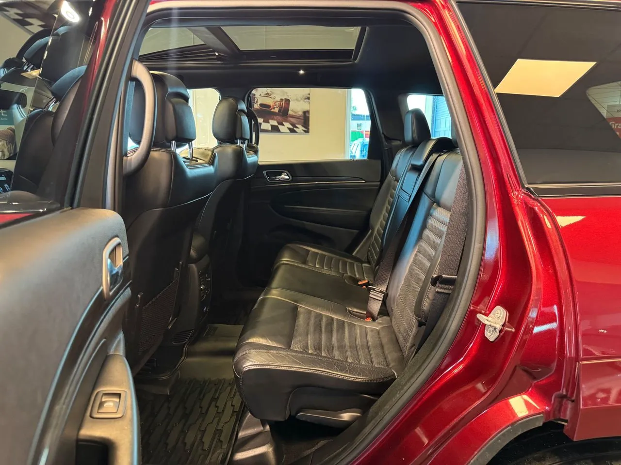 Vehicle image 21
