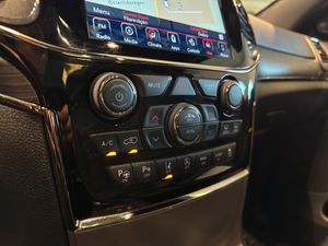 Jeep Grand Cherokee bild 16