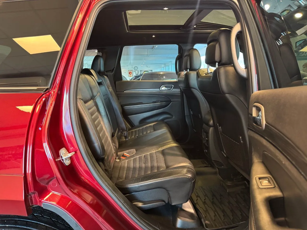 Vehicle image 20