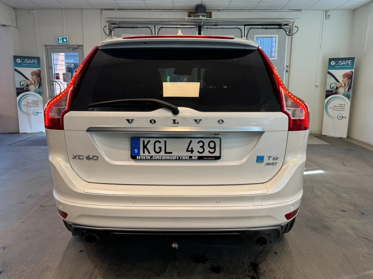 Vehicle image 28