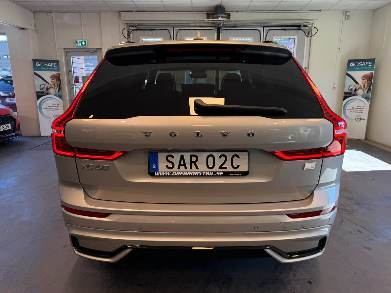 Vehicle image 27