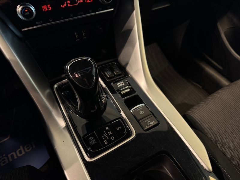 Mitsubishi Eclipse Cross bild 16