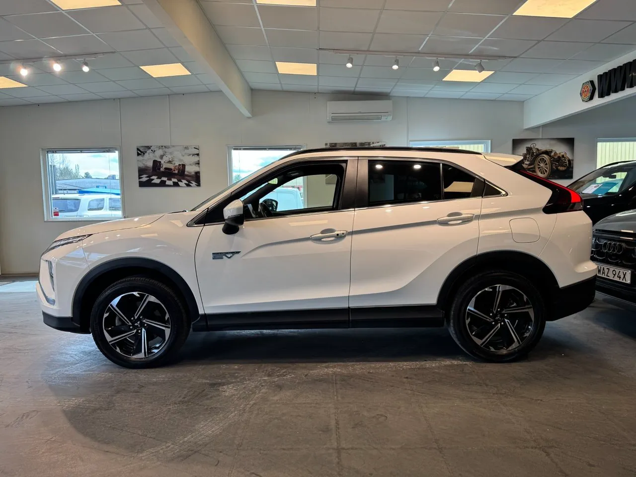 Vehicle image 21
