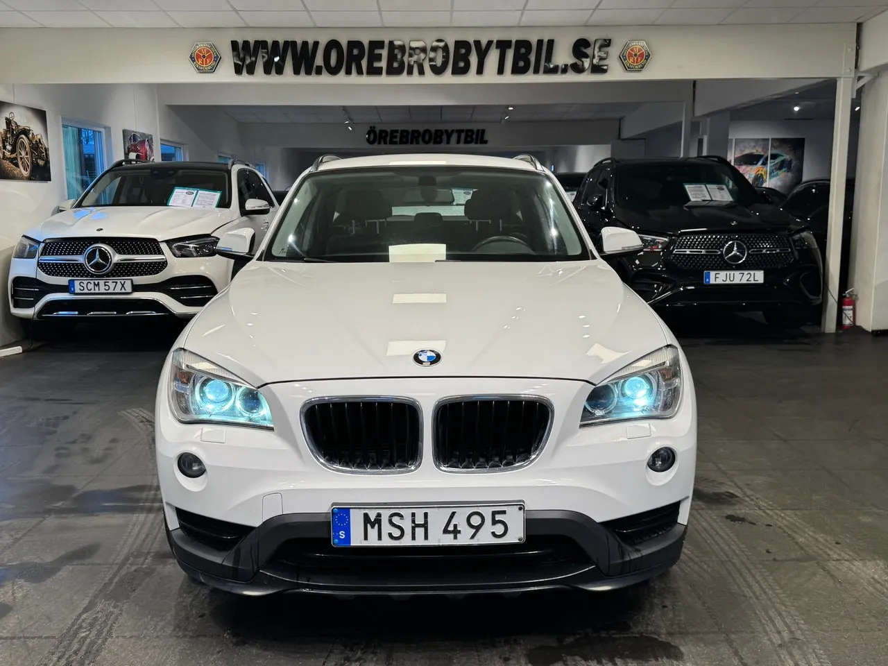 Vehicle image 19