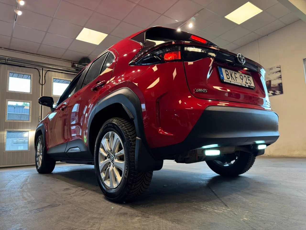 Vehicle image 20