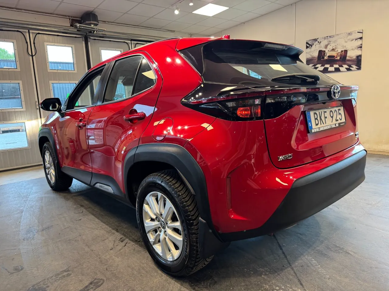 Vehicle image 2