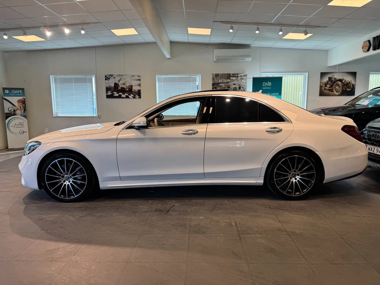 Vehicle image 35