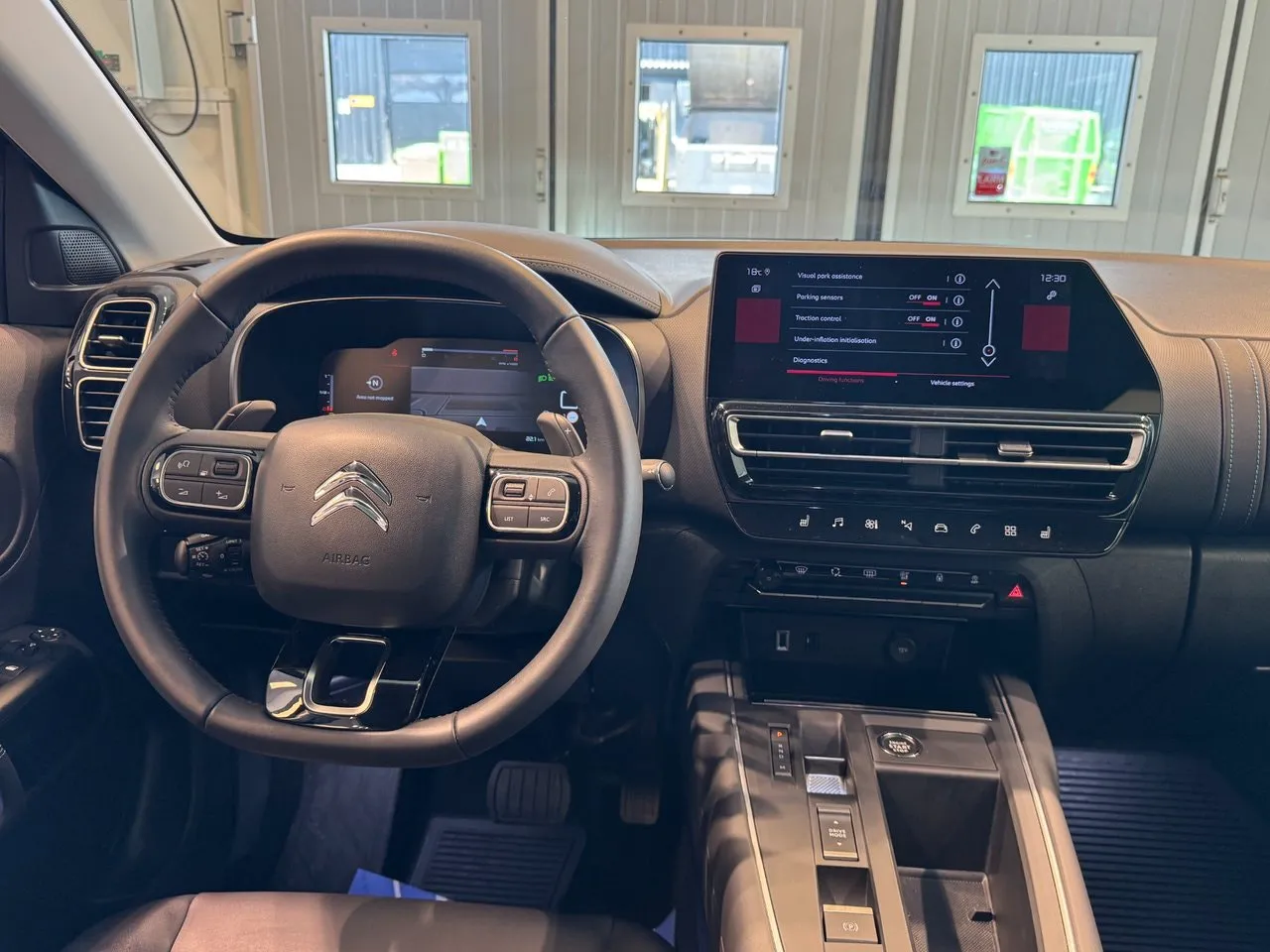 Vehicle image 7