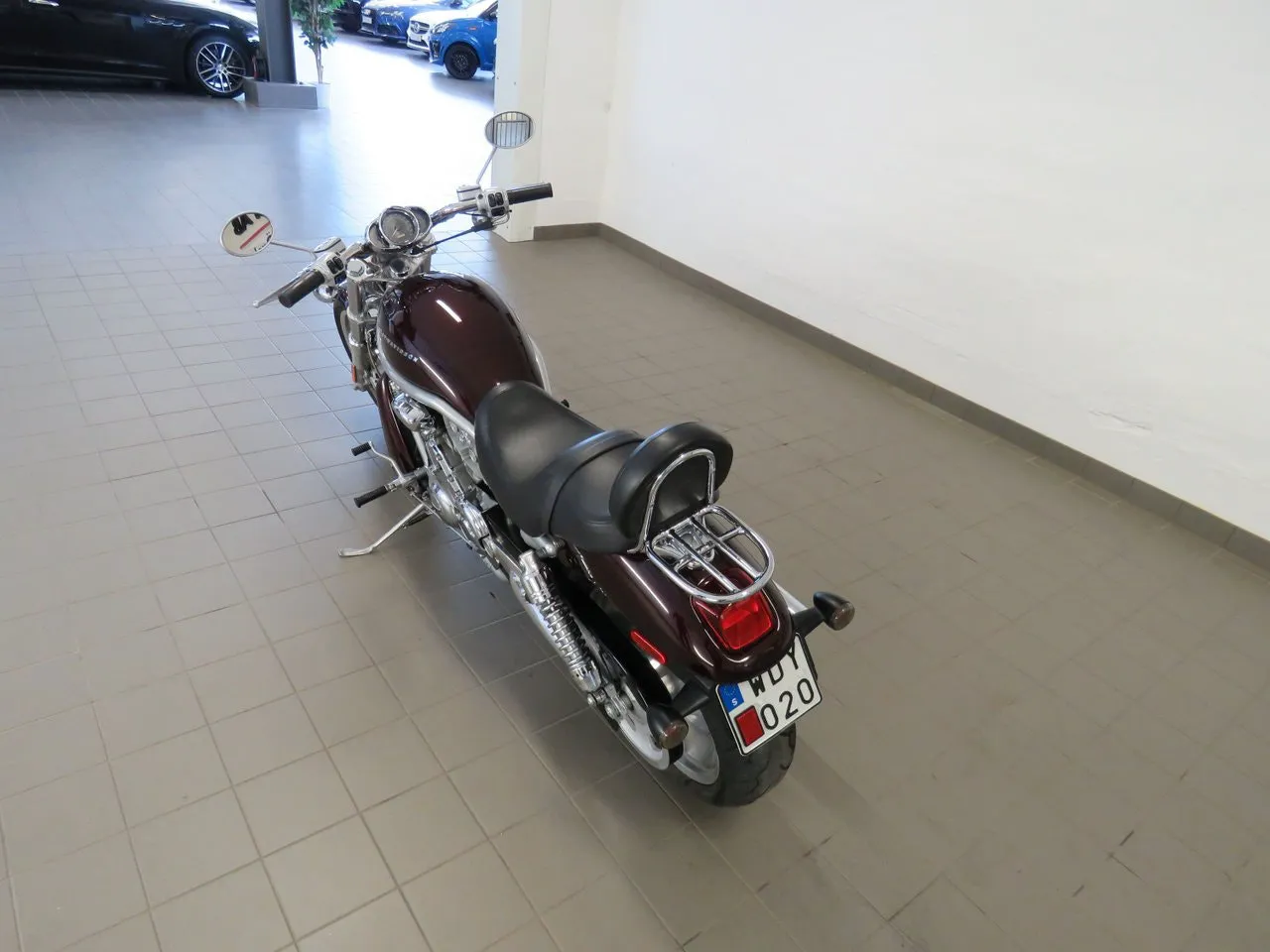 Vehicle image 9