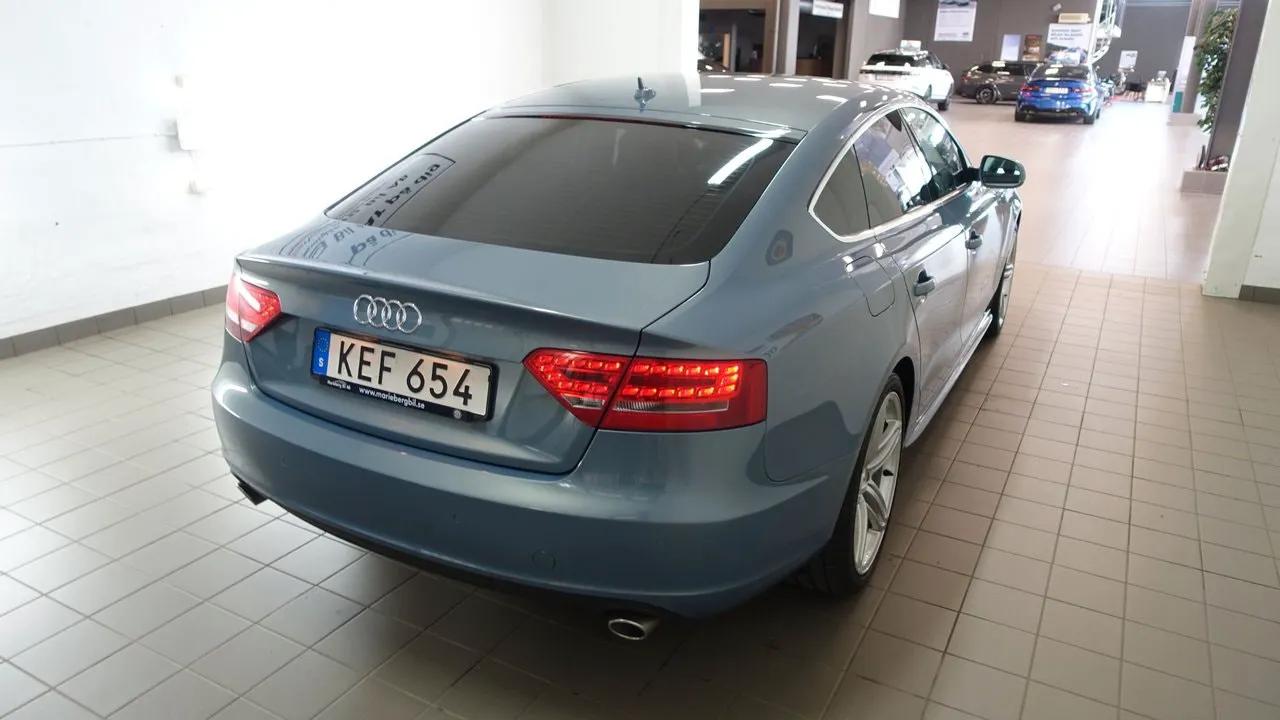 Vehicle image 9