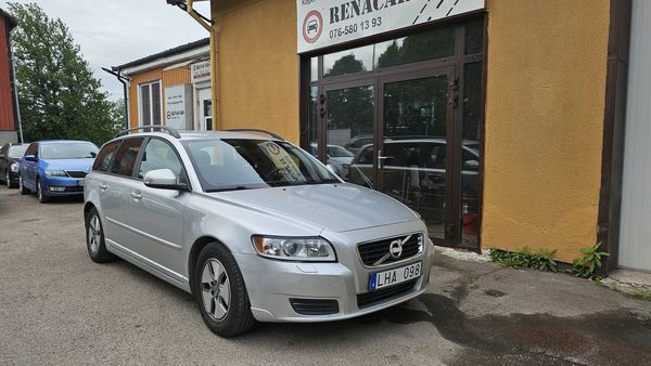 Volvo V50 D2 Kinetic Euro 5,NYBes DRAG/Avb:-539kr / mån - 2011