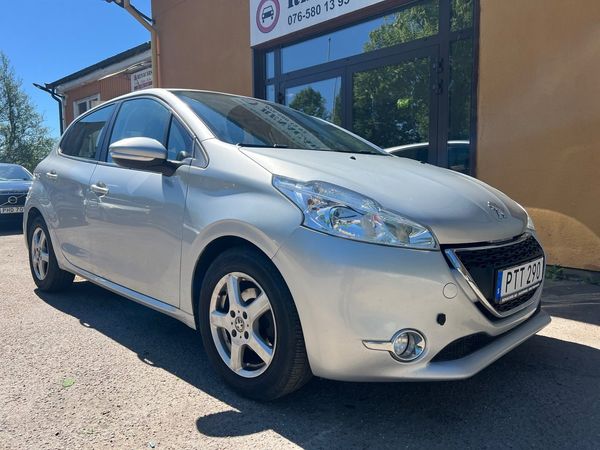Peugeot 208 5-dörrar 1.2 VTi 82 Euro 6 Bes/Avb:-593 kr / mån - 2015