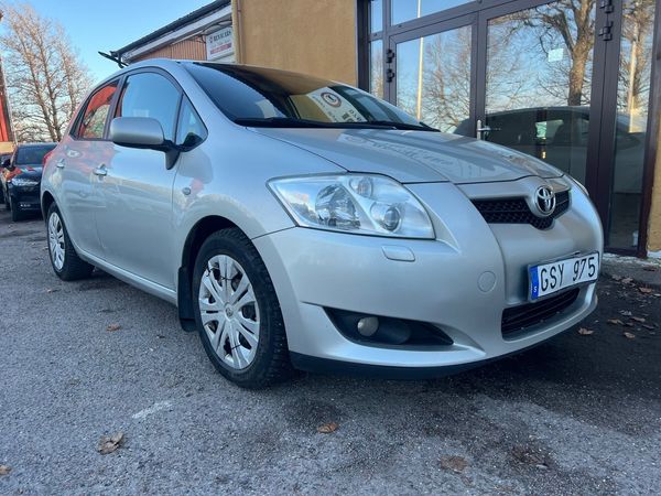 Toyota Auris 5-dörrar 2.0 D-4D Bes Drag/Avb:-431 kr / mån - 2007
