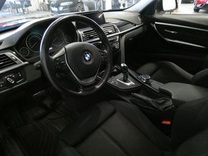 BMW 320 bild 12