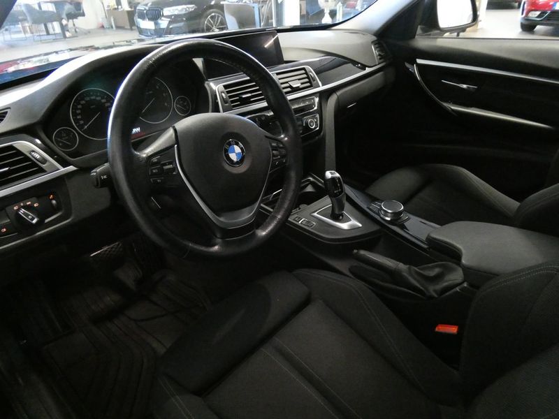 BMW 320 bild 12