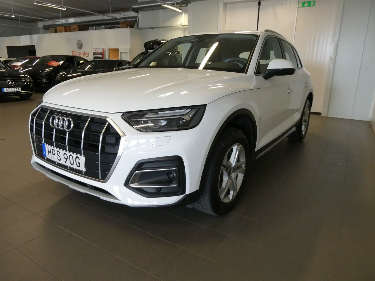 Vehicle image 8