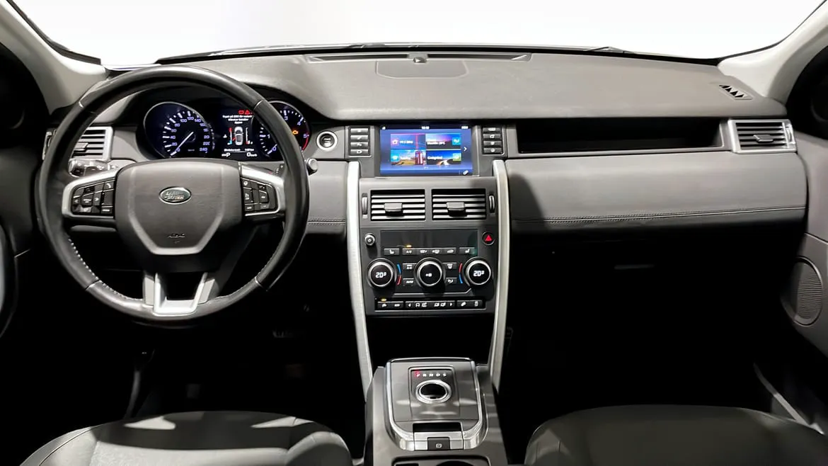 Vehicle image 10
