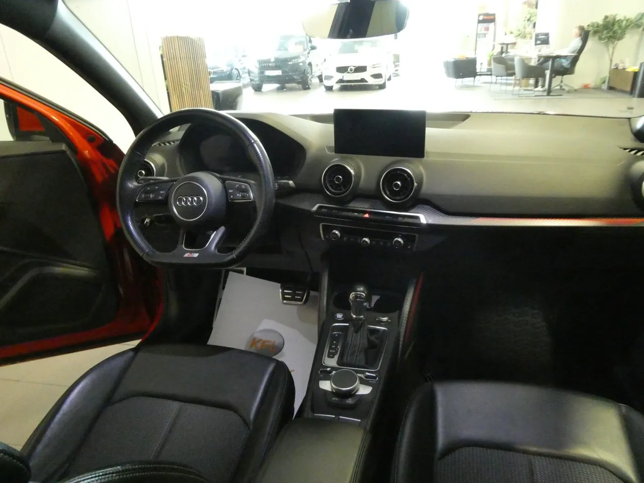 Vehicle image 14
