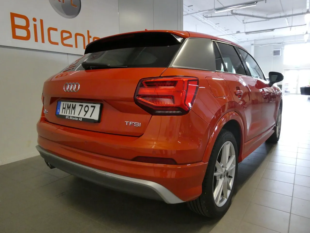 Vehicle image 7