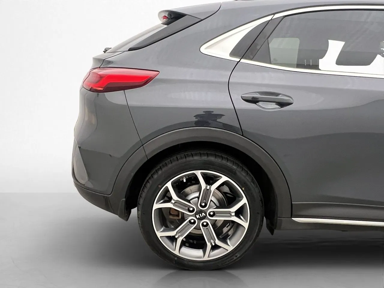 Vehicle image 30