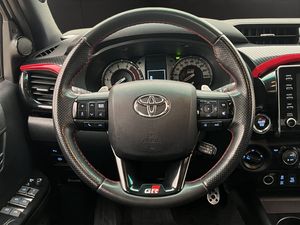 Toyota Hilux bild 18