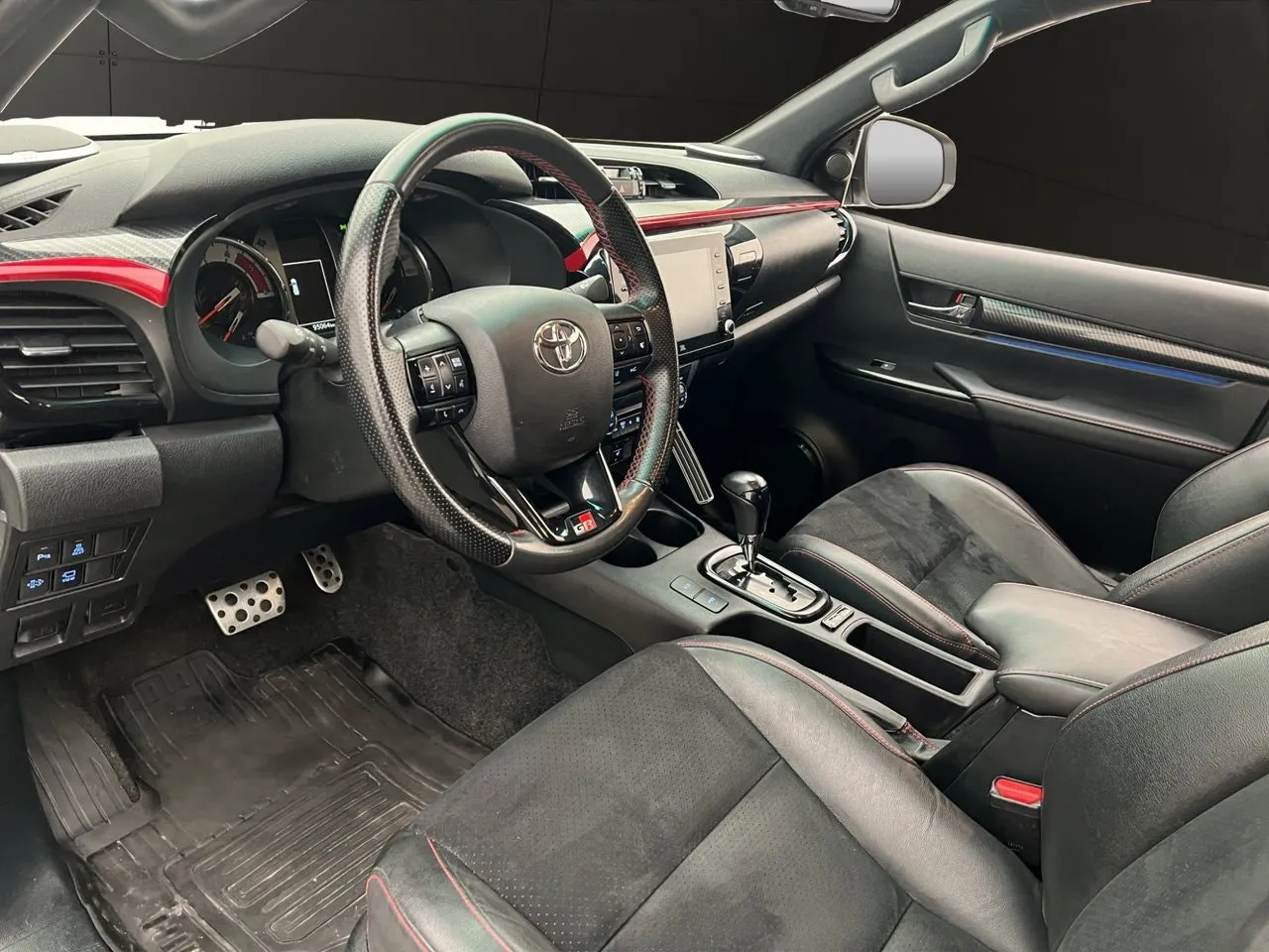 Vehicle image 18