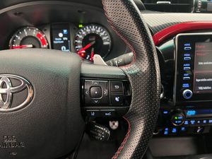 Toyota Hilux bild 25