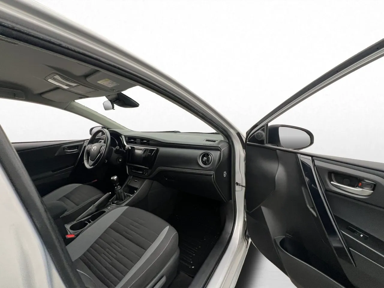 Vehicle image 18