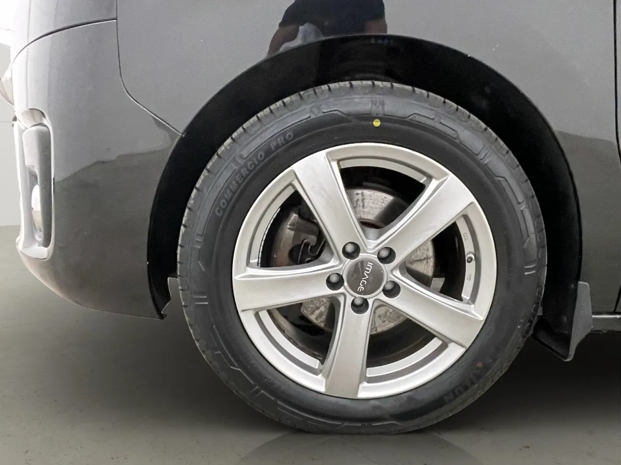 Vehicle image 31