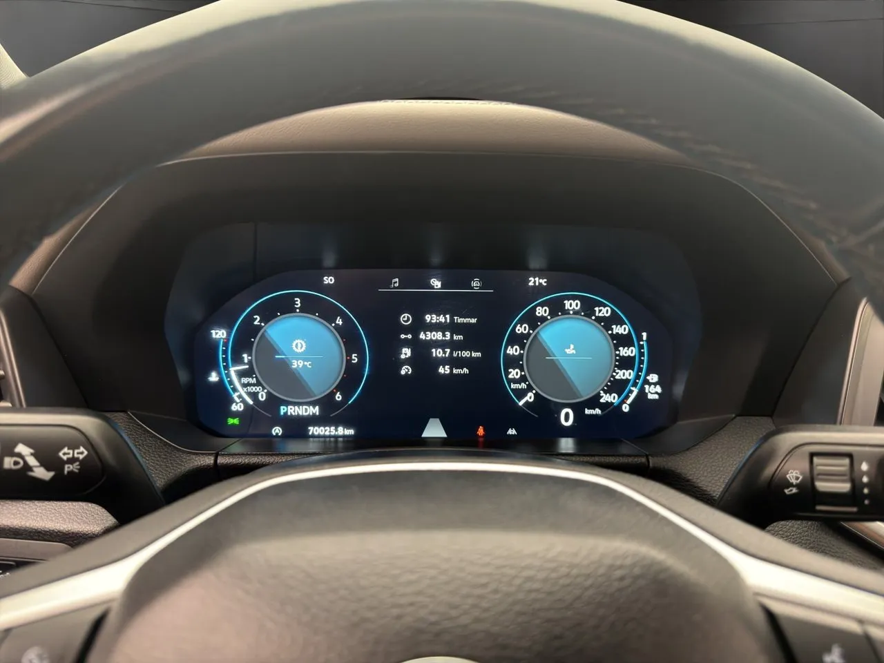 Vehicle image 21