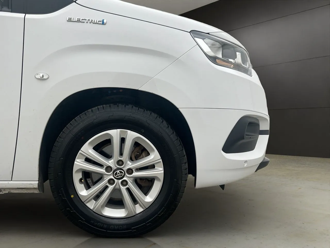 Vehicle image 31